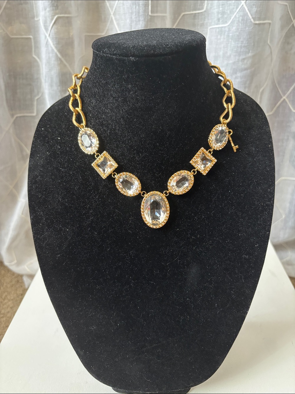Retired My Flat In London Elegant Crystal Statement Necklace -